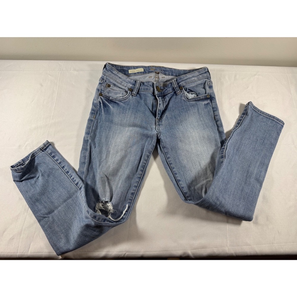 KUT from the Kloth Catherine Boyfriend Petite Distressed Jeans Light Wash 0P